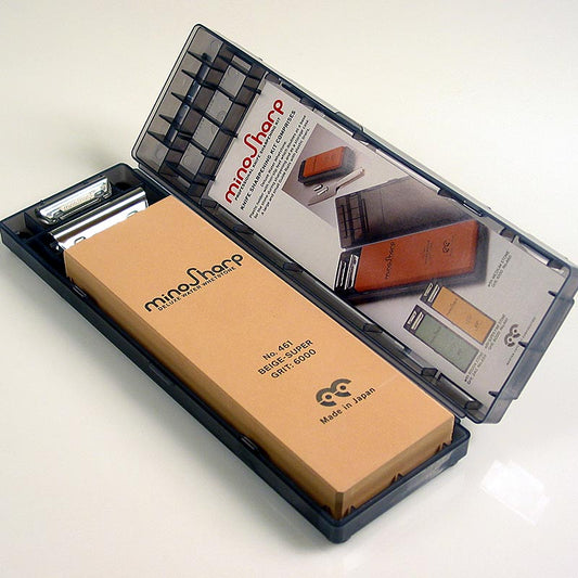 Mino Sharp pierre à aiguiser (eau), grain 6000, avec support plastique, No. 461, 1 pc